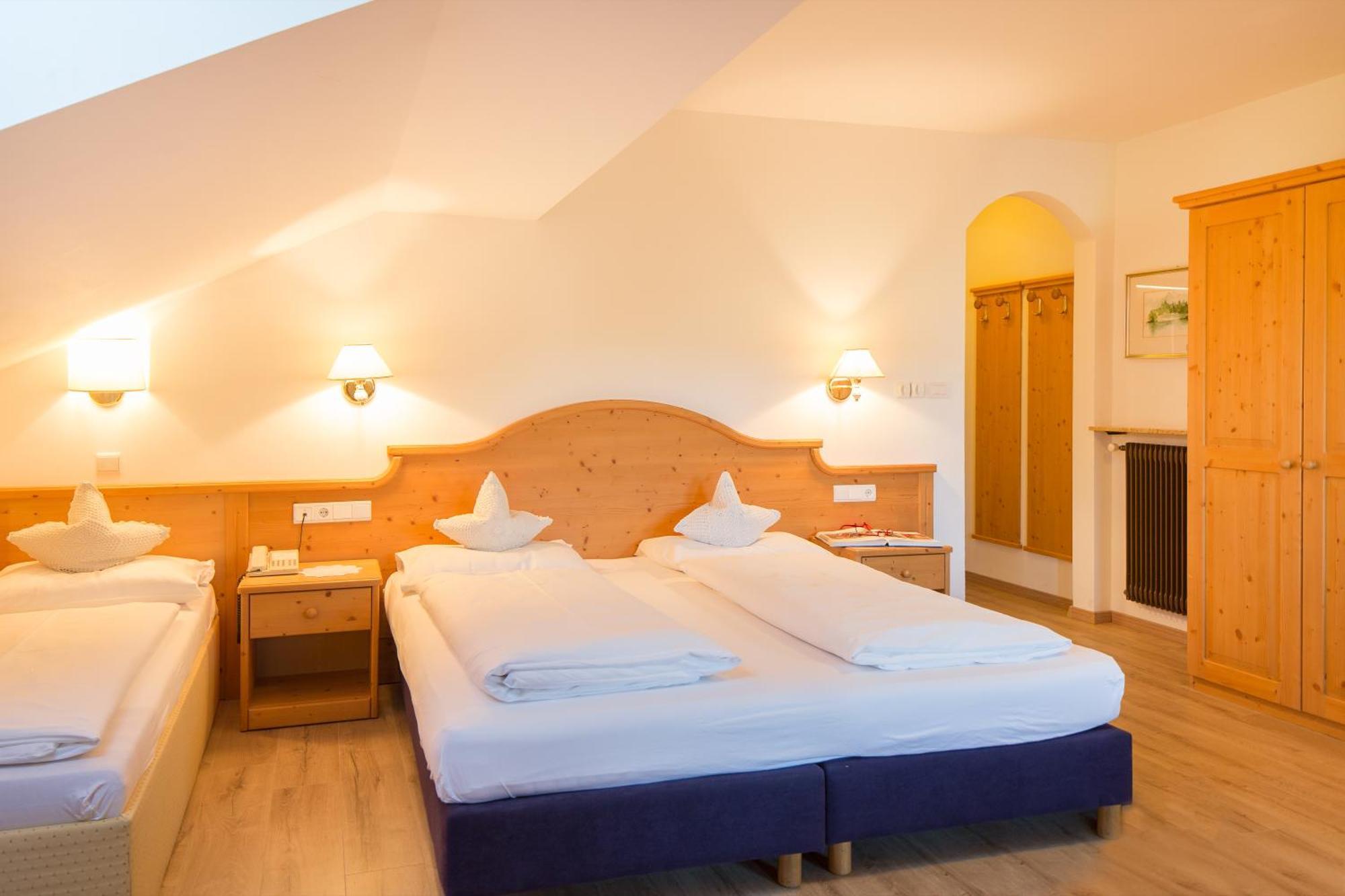Hotel Krondlhof Brunico Rom bilde