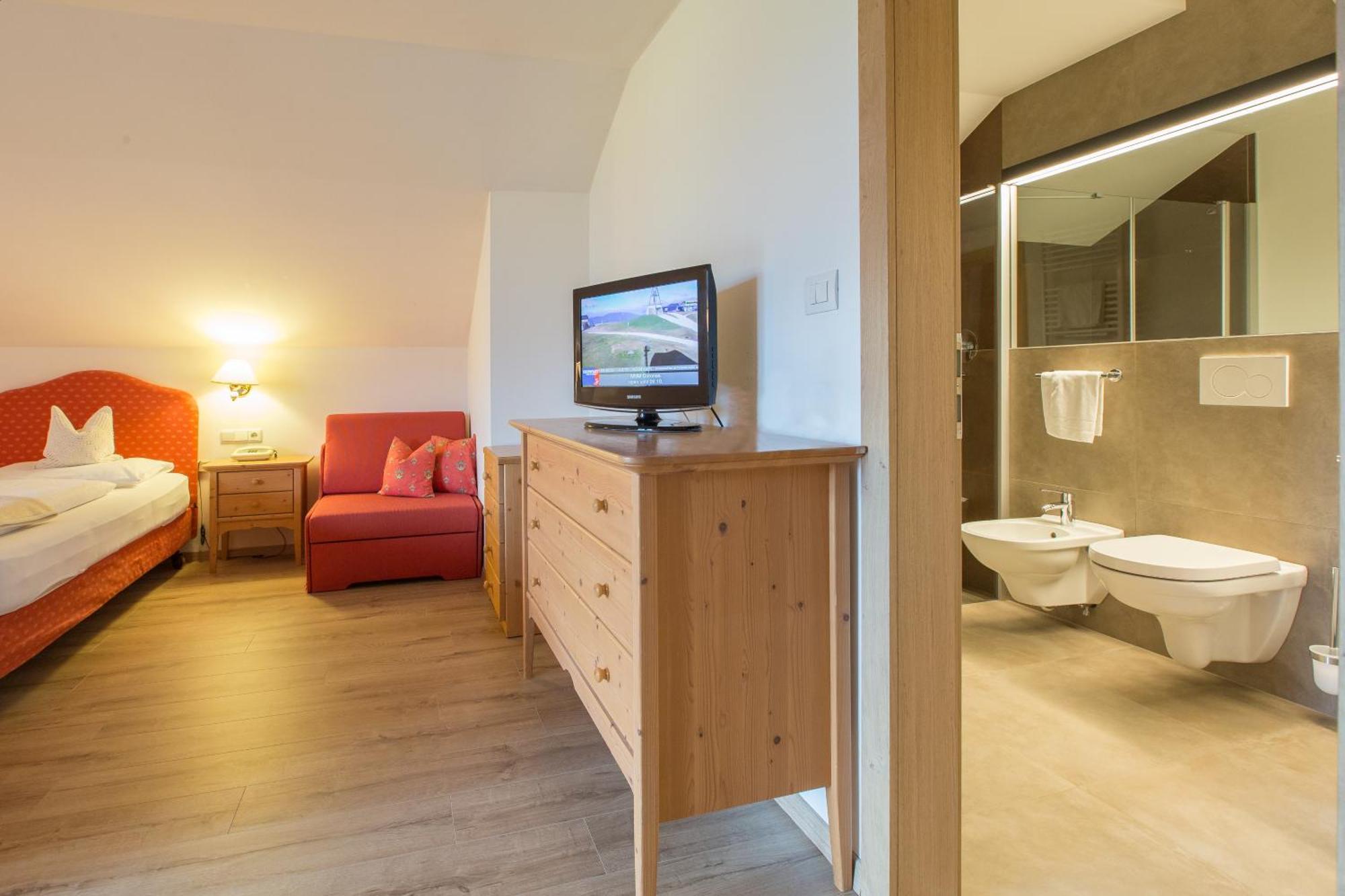Hotel Krondlhof Brunico Rom bilde